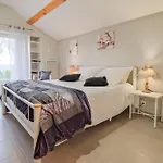 Le Moutat-la Cave Hébergement de vacances